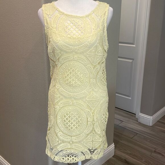 Forever 21 Mini Lace Woman’s Yellow Dress - Picture 1 of 3